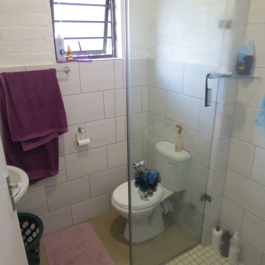 To Let 2 Bedroom Property for Rent in Sandbaai Western Cape